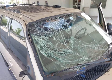 2000 Ford Expedition Xlt from USA, damaged, VIN 1FMRU1568YLA97744